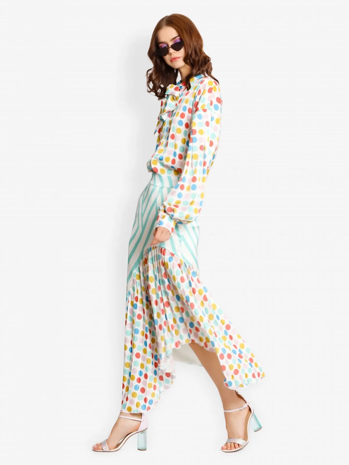 CURVE PLEATED SKIRT