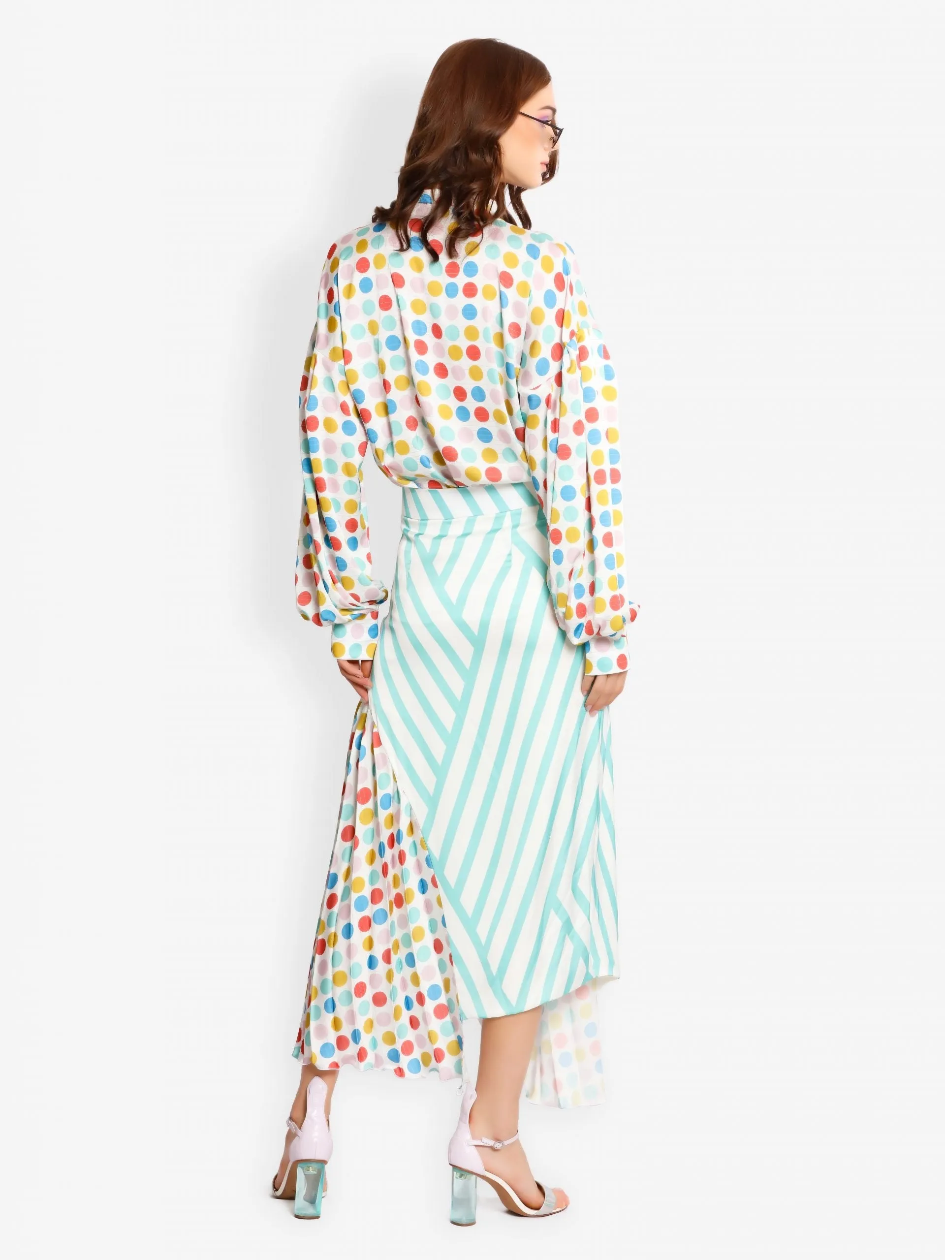 CURVE PLEATED SKIRT