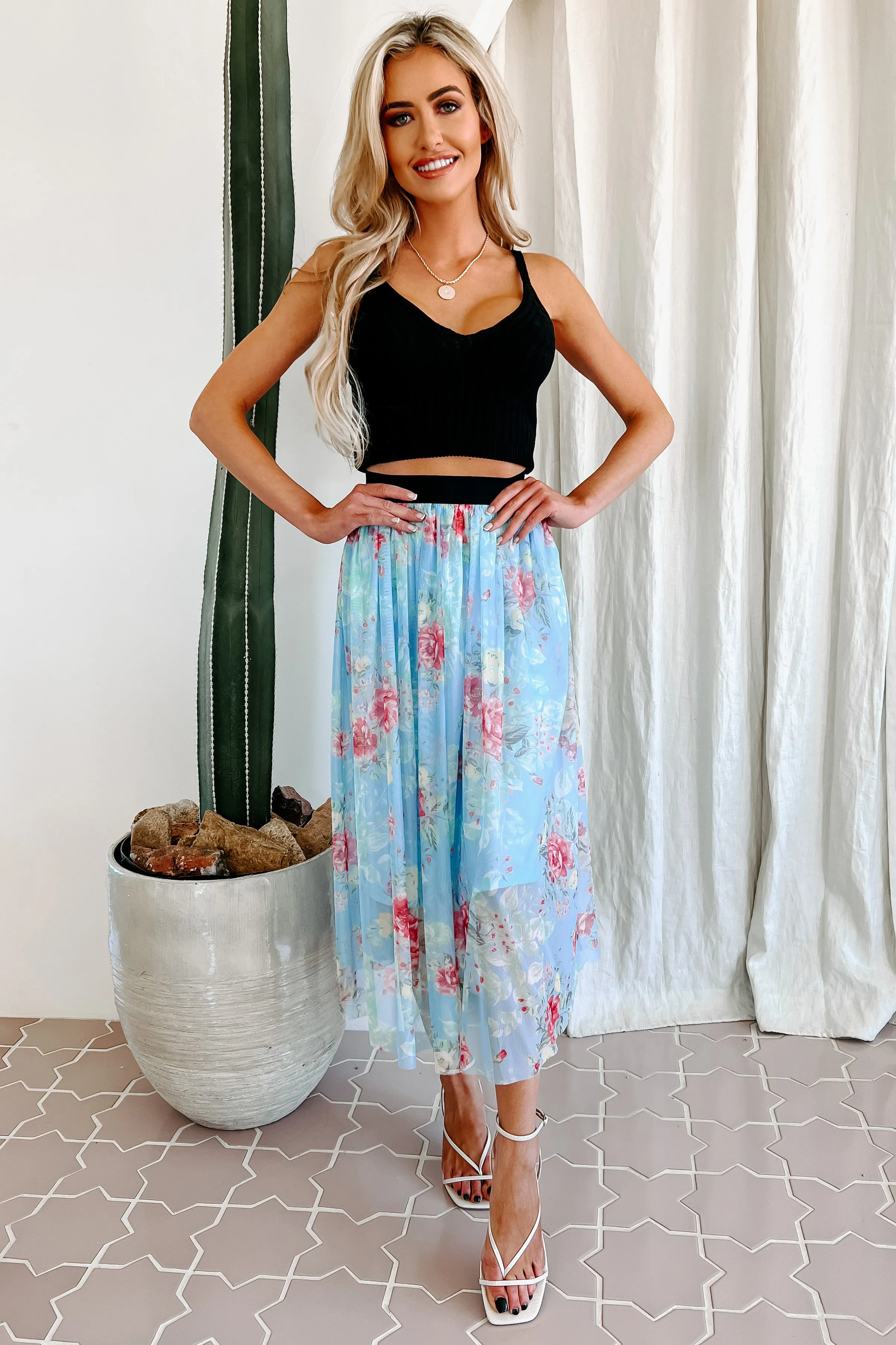 Making Connections Cropped Rib Knit Tank Top (Black)