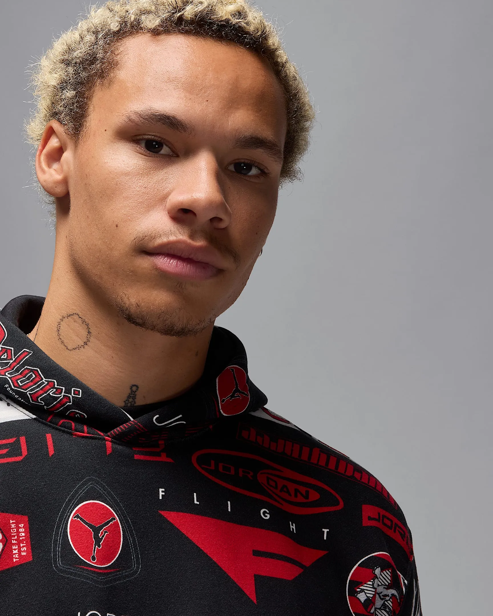 Nike Men's Jordan Essentials Fleece Pullover Hoodie Apparel - Black / Varsity Red