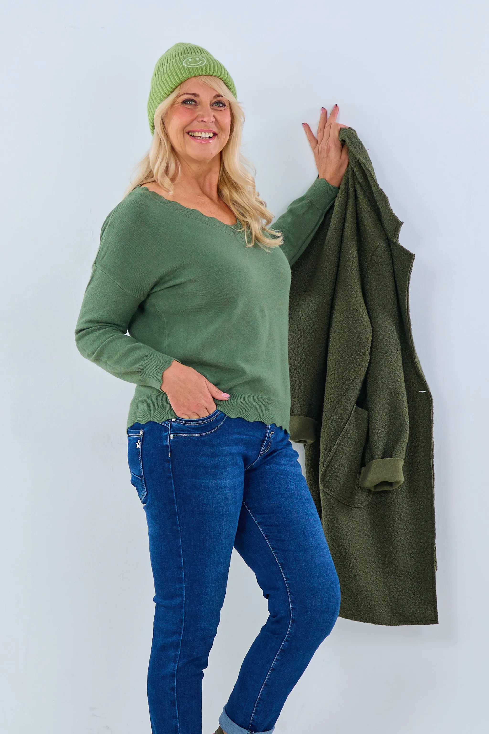 Pulli mit gezacktem V-Ausschnitt, khaki