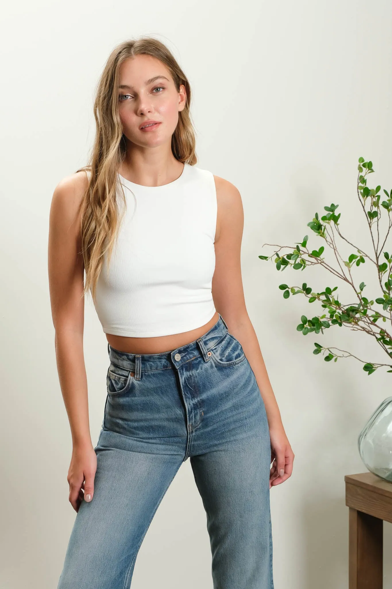 REVERSIBLE SLEEVELESS KNIT CROP TOP