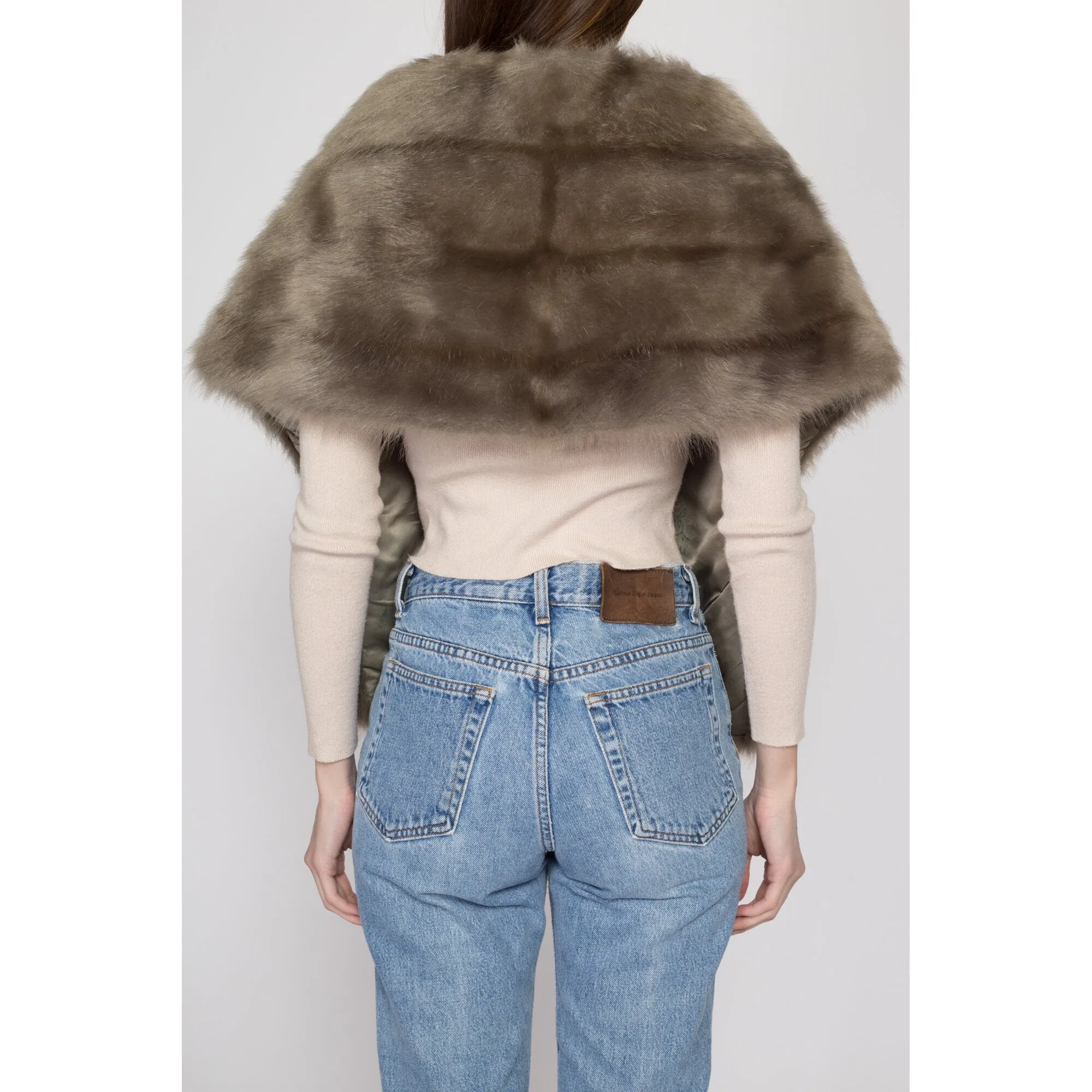 Sm-Lrg 1950s Grey Fur Stole