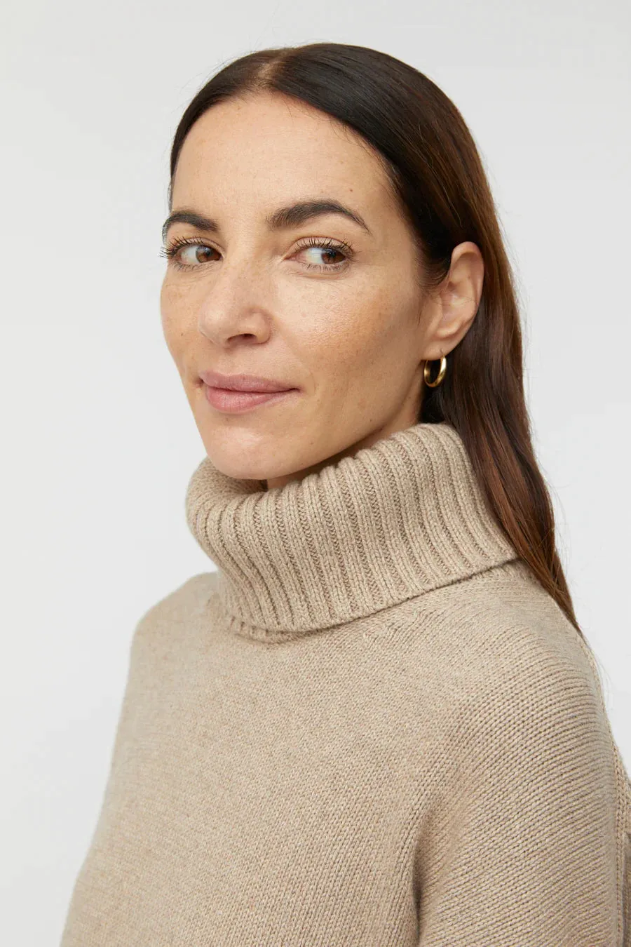 turtle neck - knit - taupe