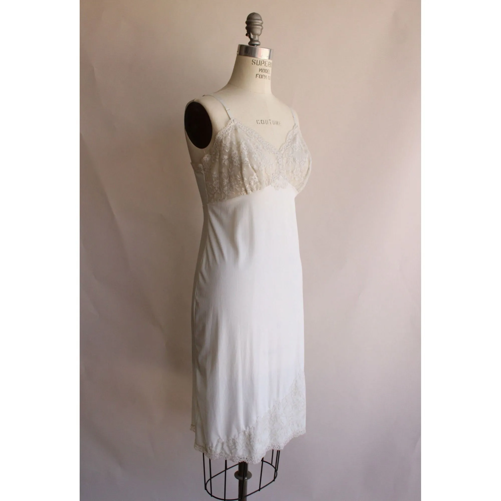 Vintage 1950s Van Raalte Nylon Slip in Ivory